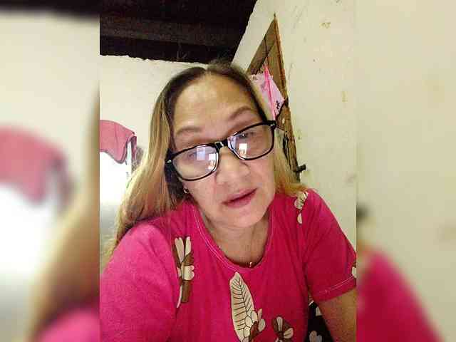 cherrywhite03 webcam