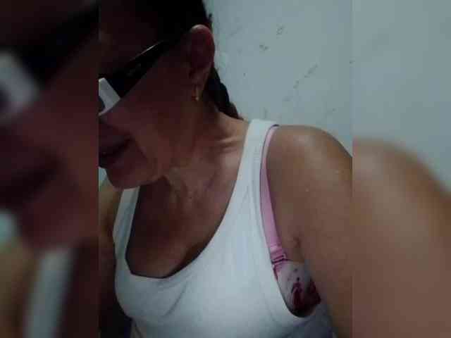 cherrywhite03 webcam