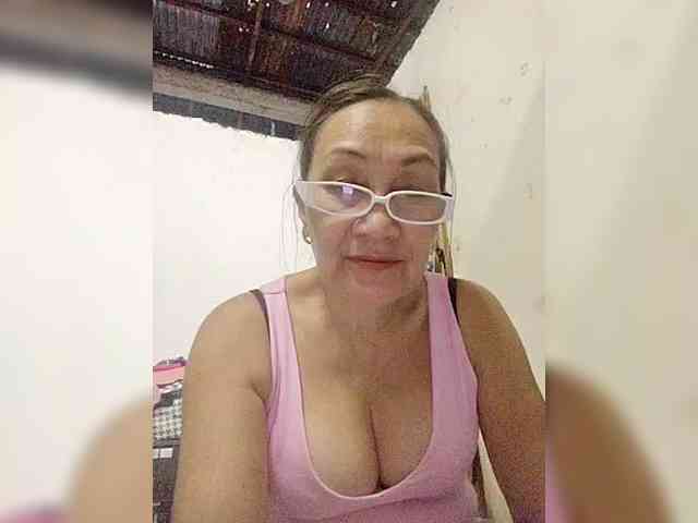 cherrywhite03 webcam