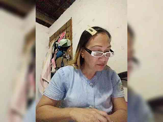 cherrywhite03 webcam