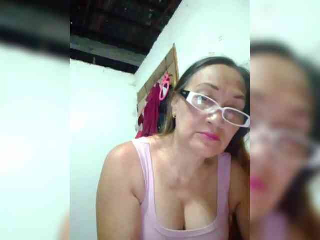 cherrywhite03 webcam