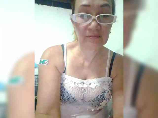 cherrywhite03 webcam