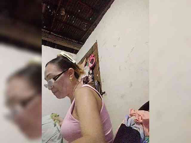 cherrywhite03 webcam