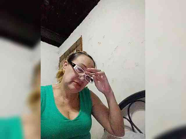 cherrywhite03 webcam