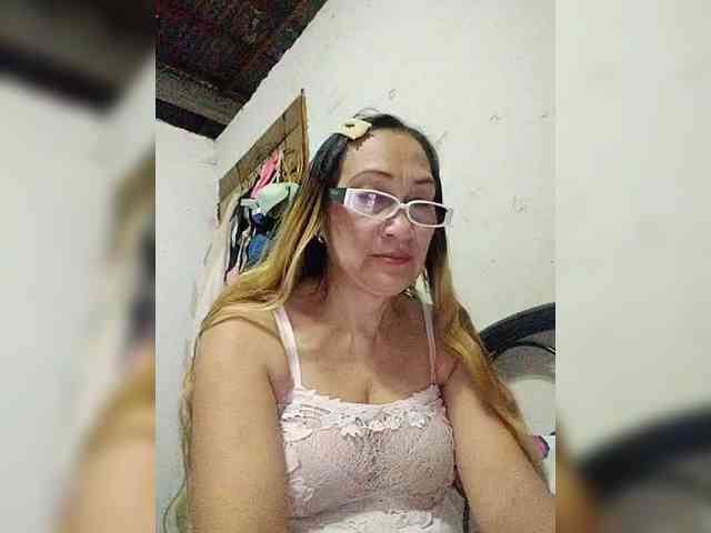 cherrywhite03 webcam