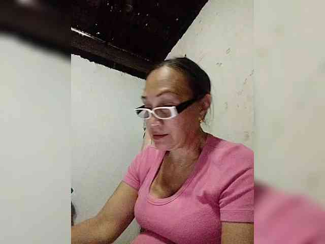 cherrywhite03 webcam