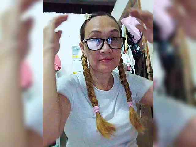 cherrywhite03 webcam