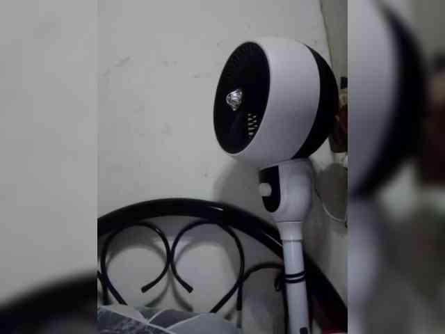 cherrywhite03 webcam