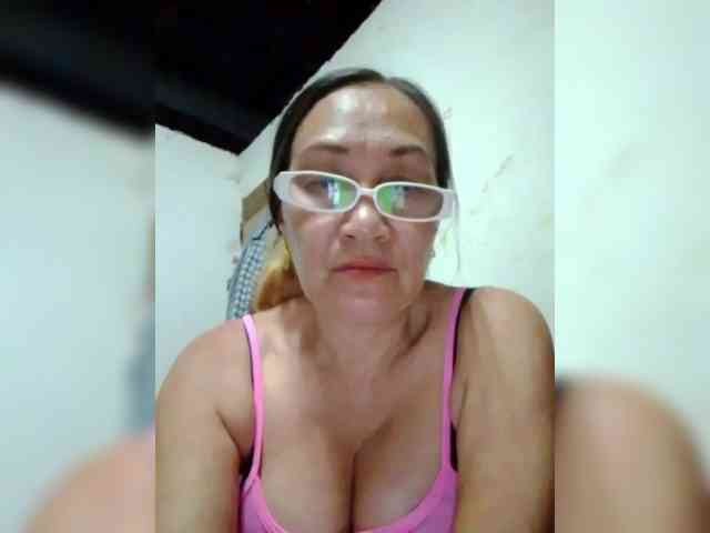 cherrywhite03 webcam