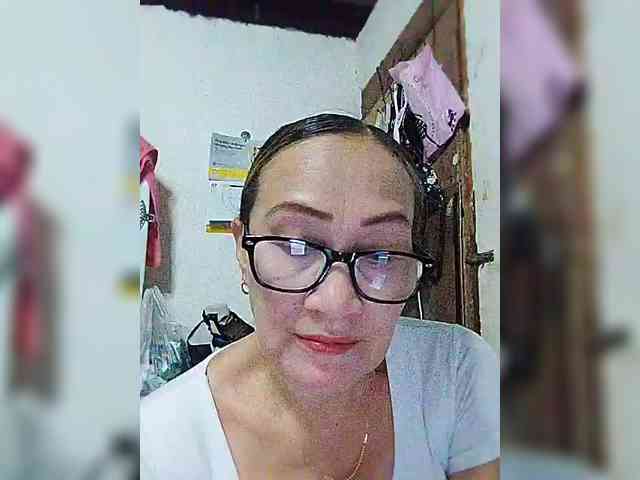 cherrywhite03 webcam