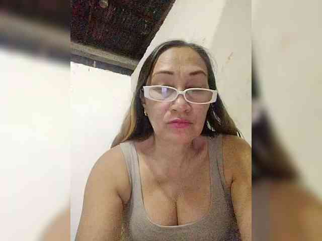 cherrywhite03 webcam