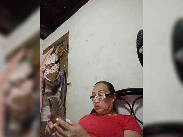 cherrywhite03 webcam