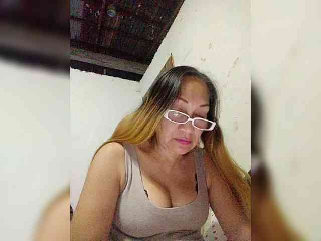 cherrywhite03 webcam