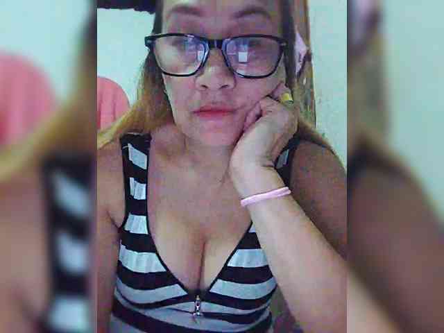 cherrywhite03 webcam