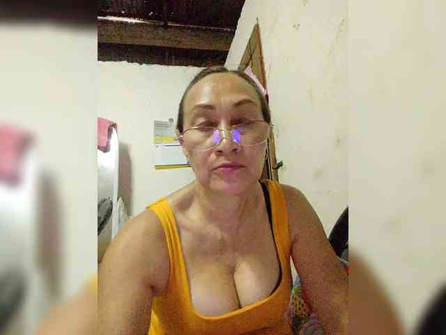 cherrywhite03 webcam