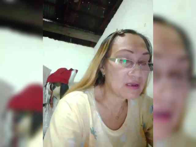 cherrywhite03 webcam