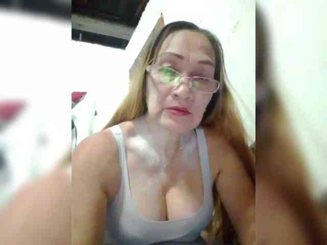 cherrywhite03 webcam