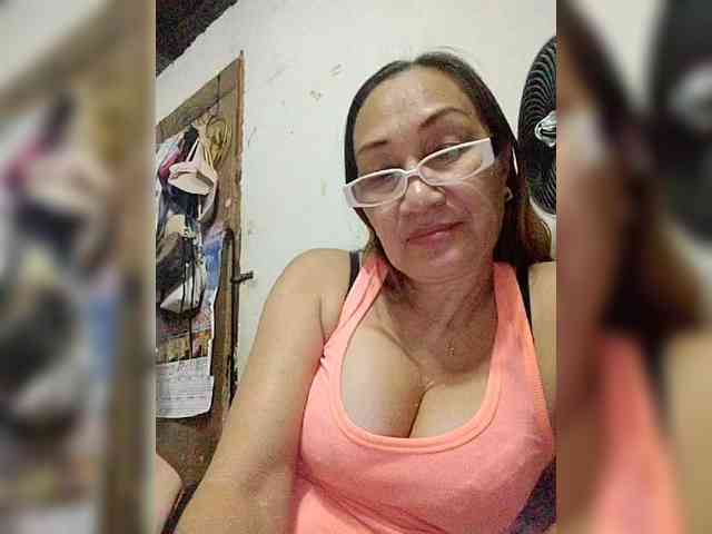 cherrywhite03 webcam