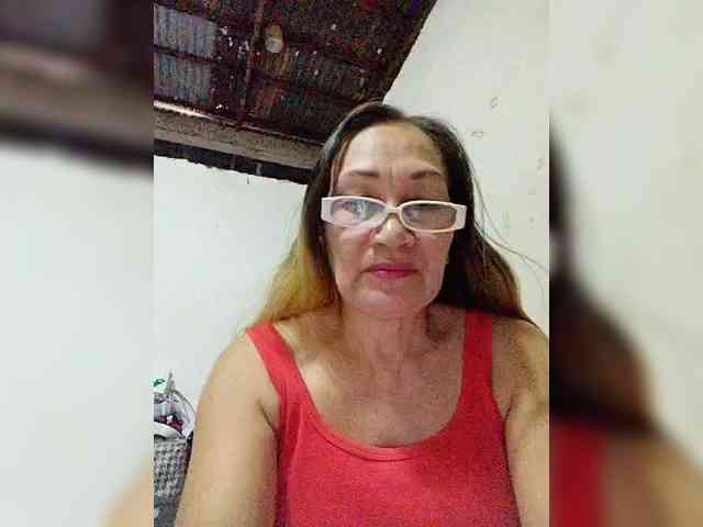 cherrywhite03 webcam