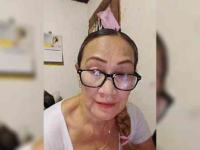 cherrywhite03 webcam