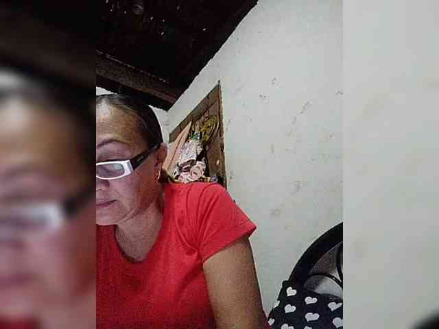 cherrywhite03 webcam