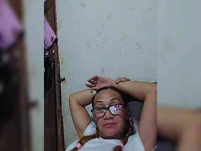 cherrywhite03 webcam