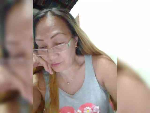 cherrywhite03 webcam