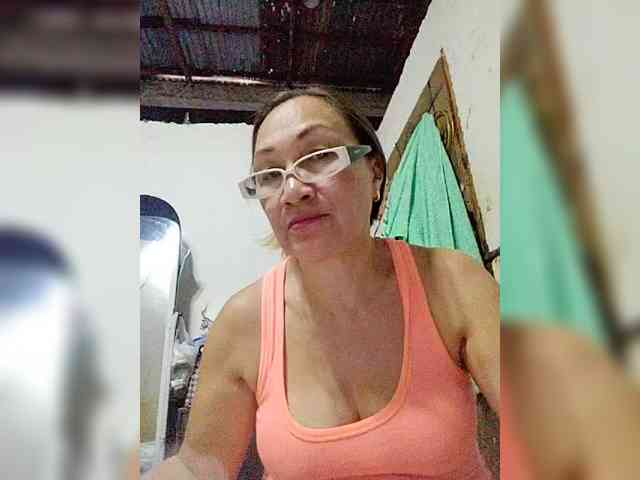 cherrywhite03 webcam