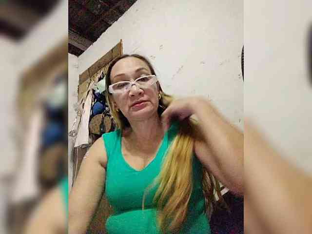 cherrywhite03 webcam