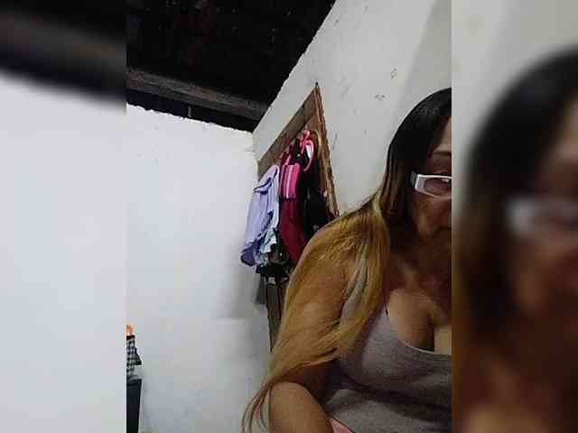 cherrywhite03 webcam