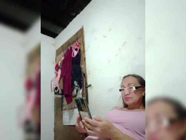 cherrywhite03 webcam