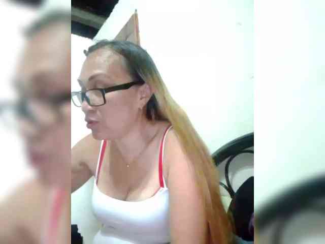 cherrywhite03 webcam