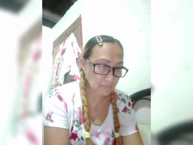 cherrywhite03 webcam