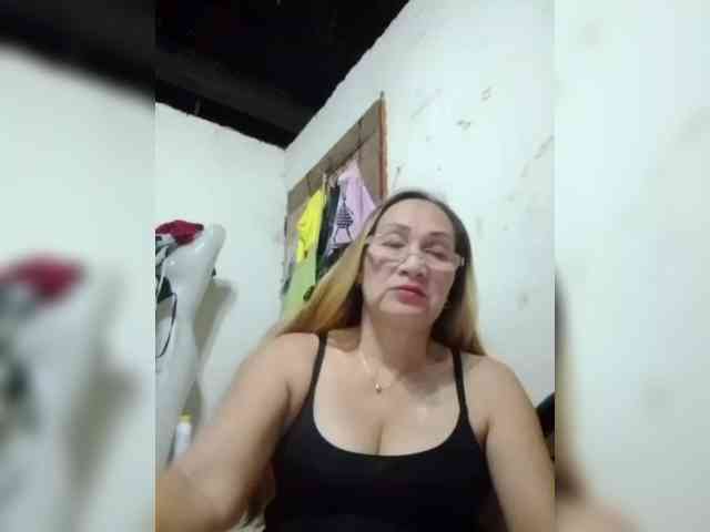 cherrywhite03 webcam