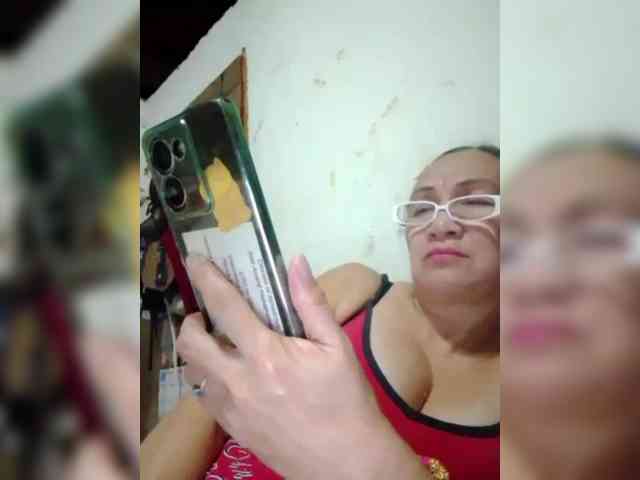 cherrywhite03 webcam