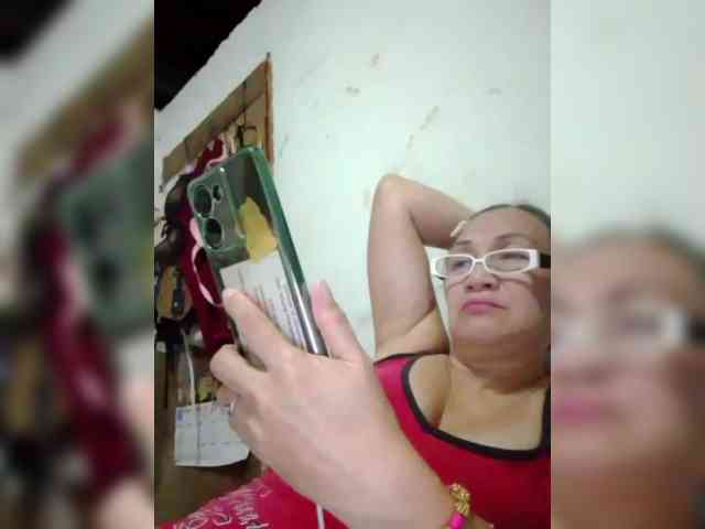 cherrywhite03 webcam