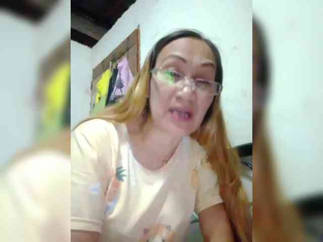 cherrywhite03 webcam