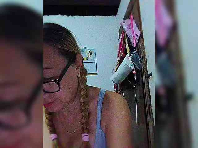cherrywhite03 webcam