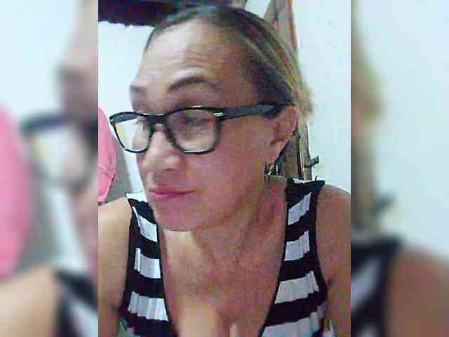 cherrywhite03 webcam