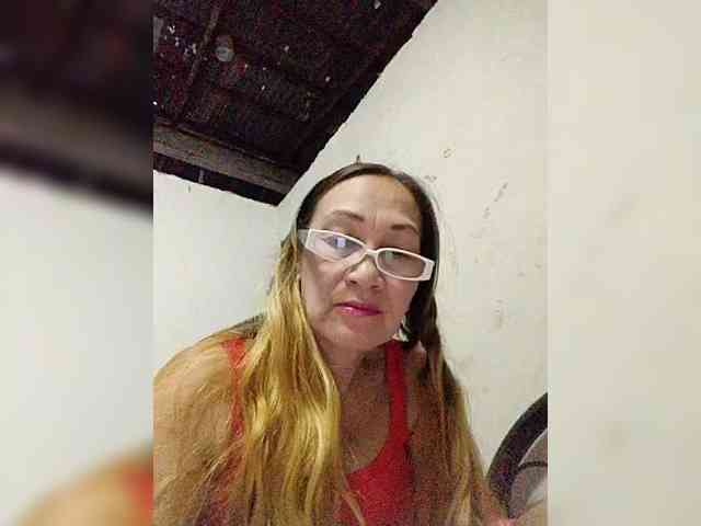 cherrywhite03 webcam