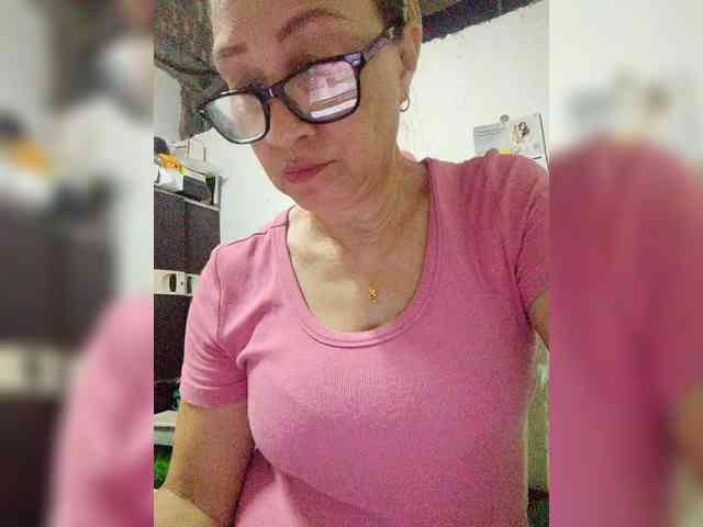 cherrywhite03 webcam