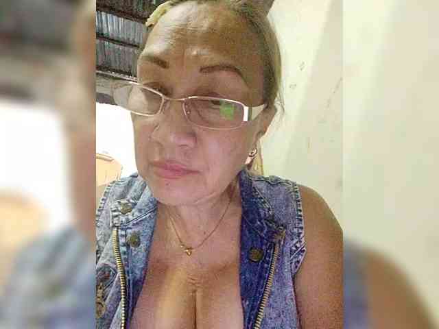 cherrywhite03 webcam
