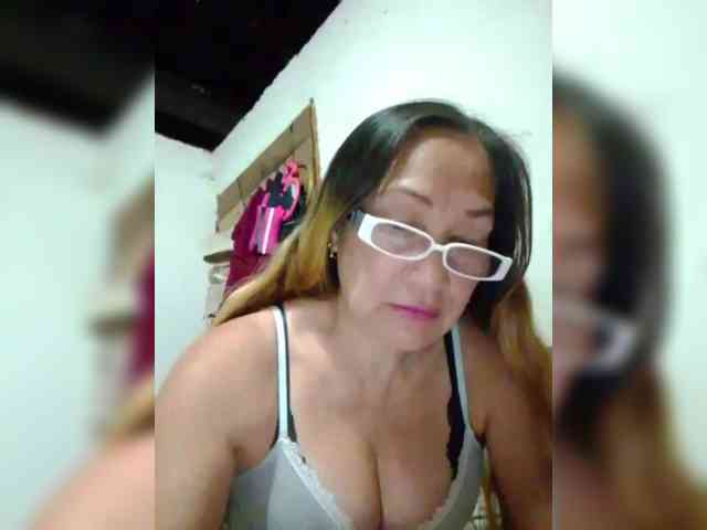 cherrywhite03 webcam