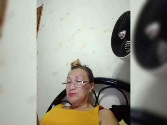 cherrywhite03 webcam