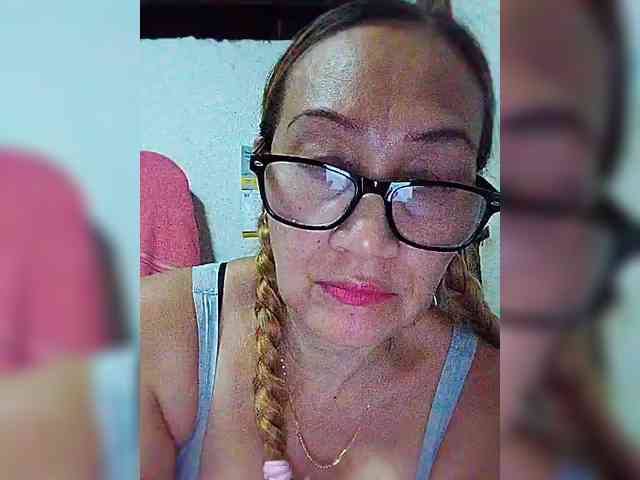 cherrywhite03 webcam