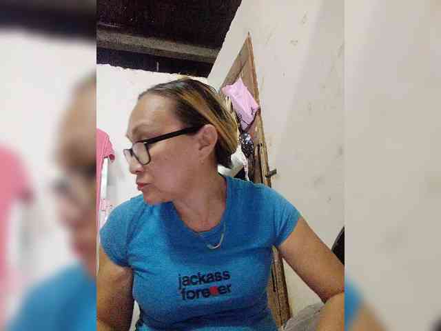 cherrywhite03 webcam