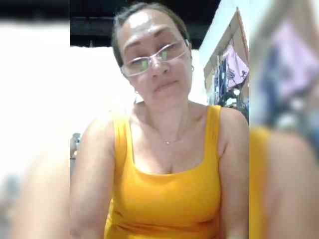cherrywhite03 webcam