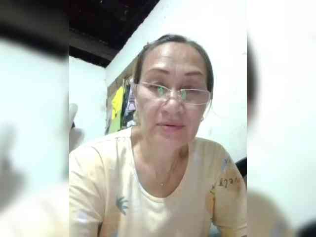 cherrywhite03 webcam