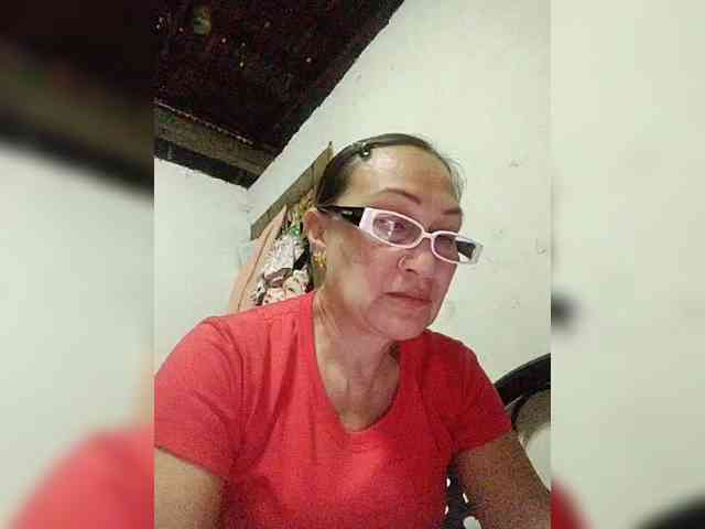 cherrywhite03 webcam