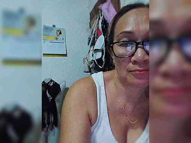 cherrywhite03 webcam